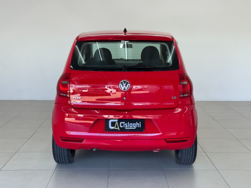 FOX 1.6 MI 8V FLEX 4P MANUAL - 2014 - CARLOS BARBOSA