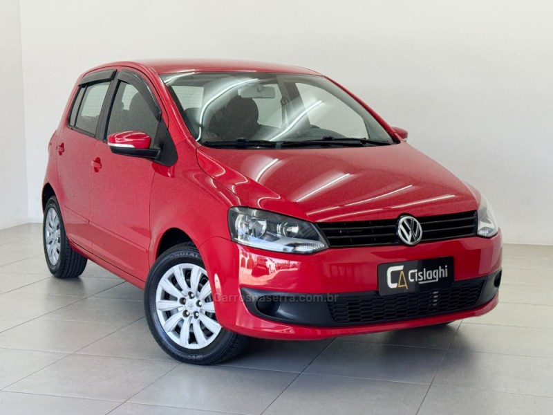 FOX 1.6 MI 8V FLEX 4P MANUAL - 2014 - CARLOS BARBOSA