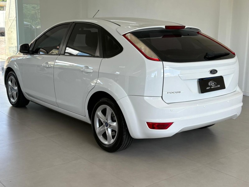 FOCUS 1.6 SE PLUS 16V FLEX 4P MANUAL - 2013 - BENTO GONçALVES