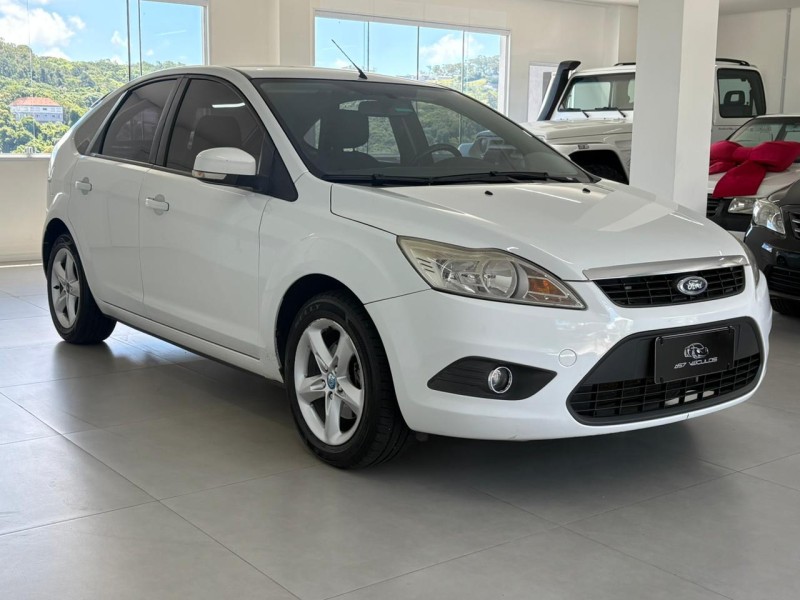 FOCUS 1.6 SE PLUS 16V FLEX 4P MANUAL - 2013 - BENTO GONçALVES