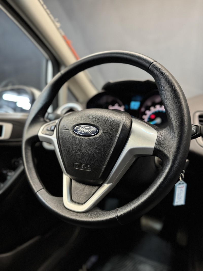 FIESTA 1.6 SEL HATCH 16V FLEX 4P AUTOMÁTICO - 2017 - CAXIAS DO SUL