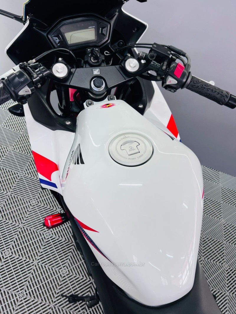 CBR 500R ABS - 2014 - CAMPO BOM