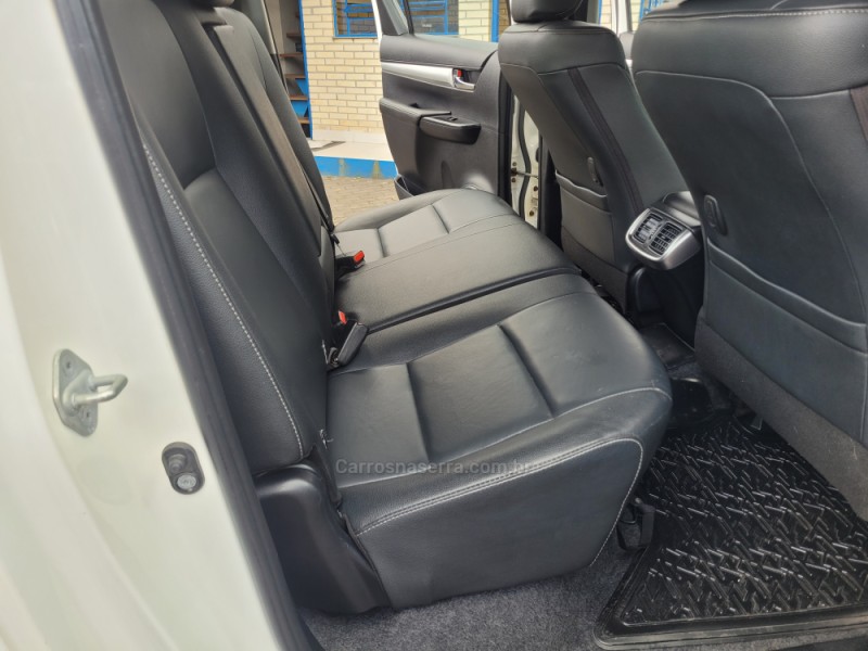 HILUX 2.8 SRV 4X4 CD 16V DIESEL 4P AUTOMÁTICO - 2017 - CAXIAS DO SUL