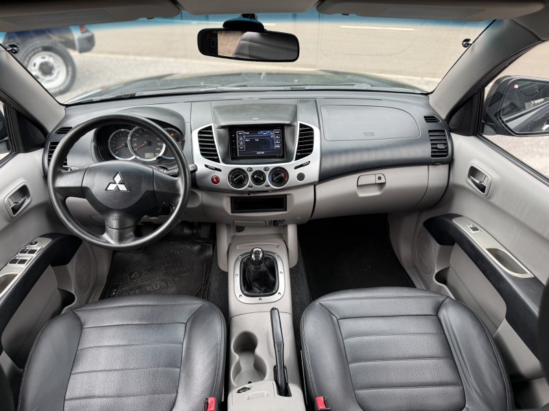 L200 TRITON 2.4 HLS CHROME 4X2 CD 16V FLEX 4P MANUAL - 2017 - NOVA PETRóPOLIS