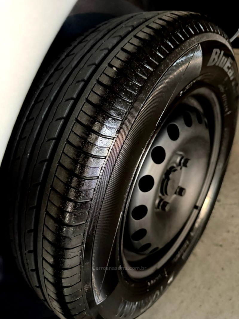 GOL 1.0 MI 8V FLEX 2P MANUAL G.VI - 2013 - LAJEADO