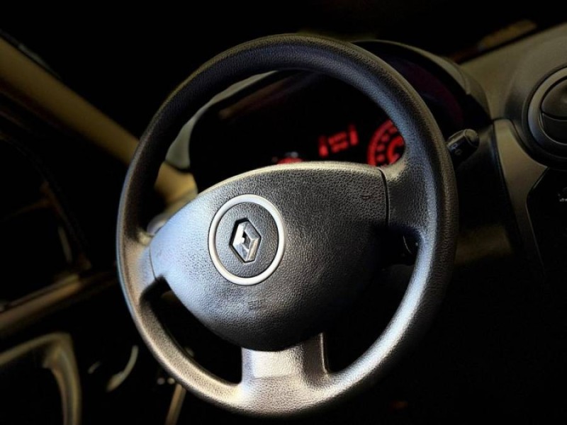 SANDERO 1.0 EXPRESSION 16V FLEX 4P MANUAL - 2014 - CAXIAS DO SUL