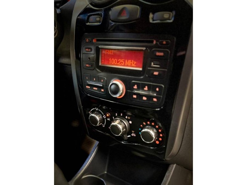 SANDERO 1.0 EXPRESSION 16V FLEX 4P MANUAL - 2014 - CAXIAS DO SUL