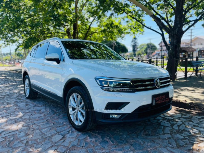 TIGUAN 1.4 ALLSPACE COMFORT 250 TSI FLEX 4P - 2018 - NOVO HAMBURGO