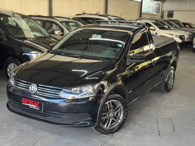 VOLKSWAGEN - SAVEIRO - 2013/2014 - Preta - R$ 45.900,00