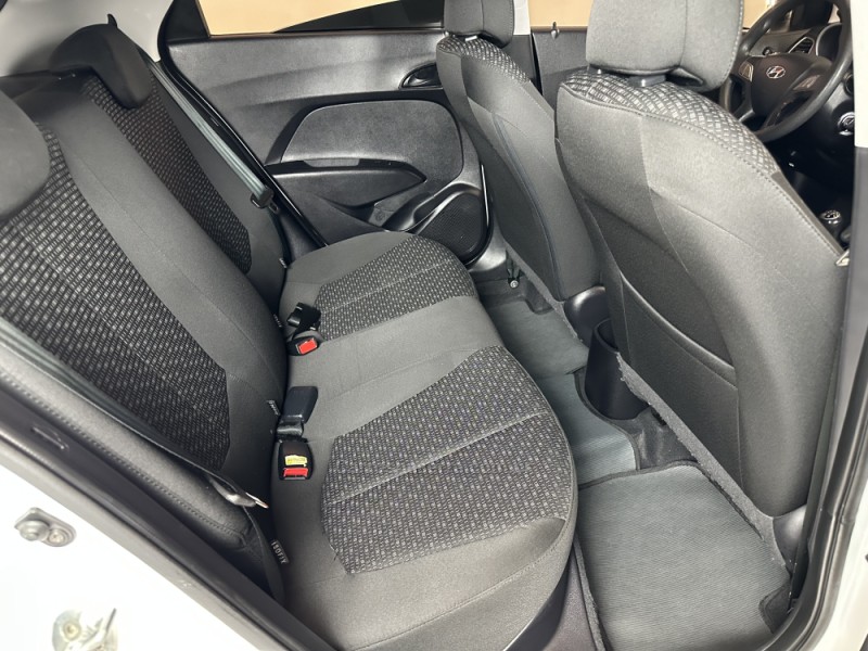 HB20 1.0 COMFORT 12V FLEX 4P MANUAL - 2017 - SAPIRANGA