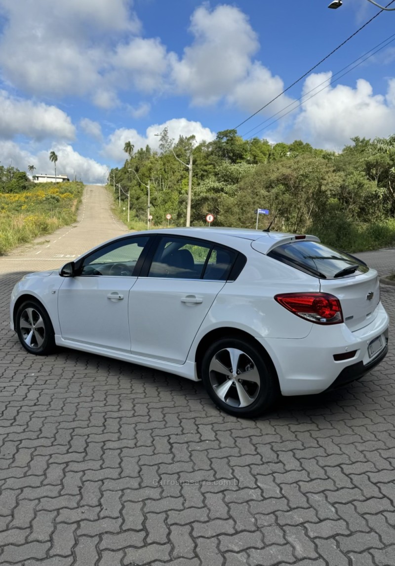 CRUZE 1.8 LT SPORT6 16V FLEX 4P AUTOMÁTICO - 2014 - CARLOS BARBOSA
