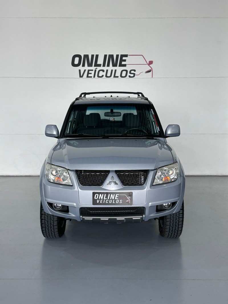 PAJERO TR4 2.0 4X4 16V 140CV FLEX 4P MANUAL - 2012 - FARROUPILHA