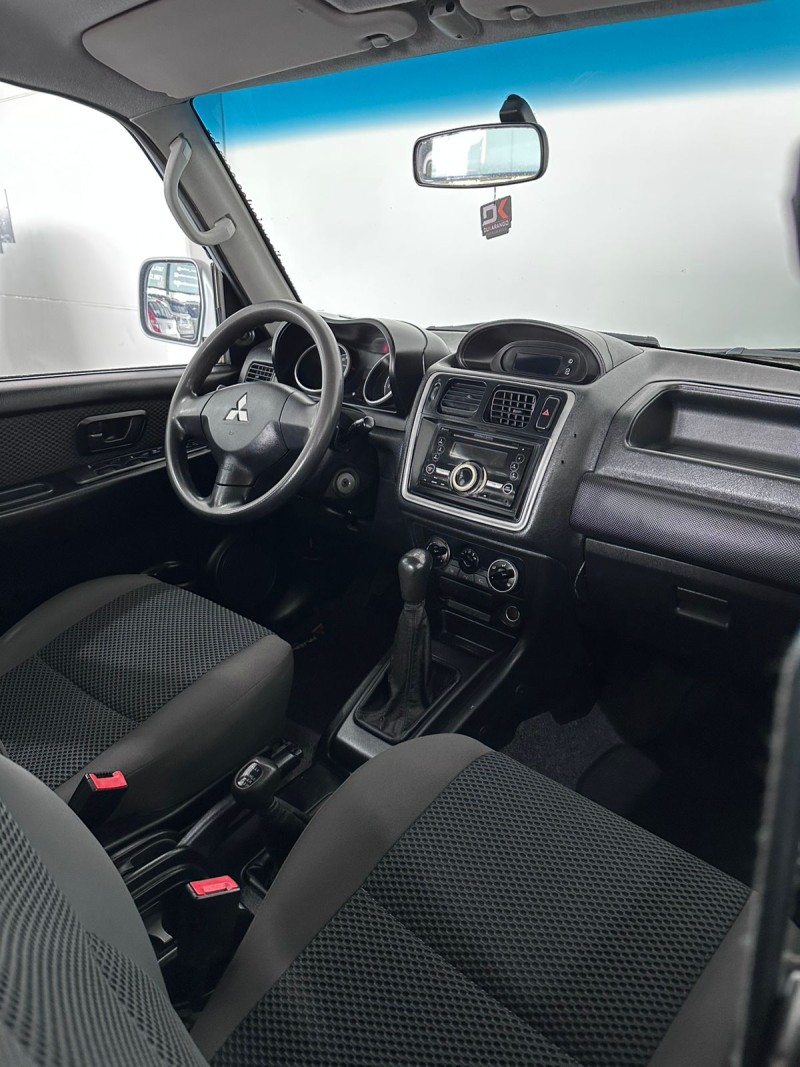 PAJERO TR4 2.0 4X4 16V 140CV FLEX 4P MANUAL - 2012 - FARROUPILHA