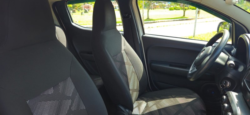 MOBI 1.0 8V EVO FLEX LIKE. MANUAL - 2019 - CANELA