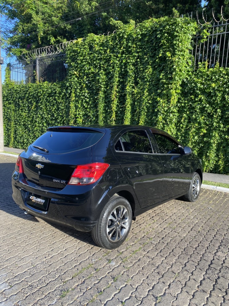 ONIX 1.4 MPFI LTZ 8V FLEX 4P AUTOMÁTICO - 2016 - MONTENEGRO