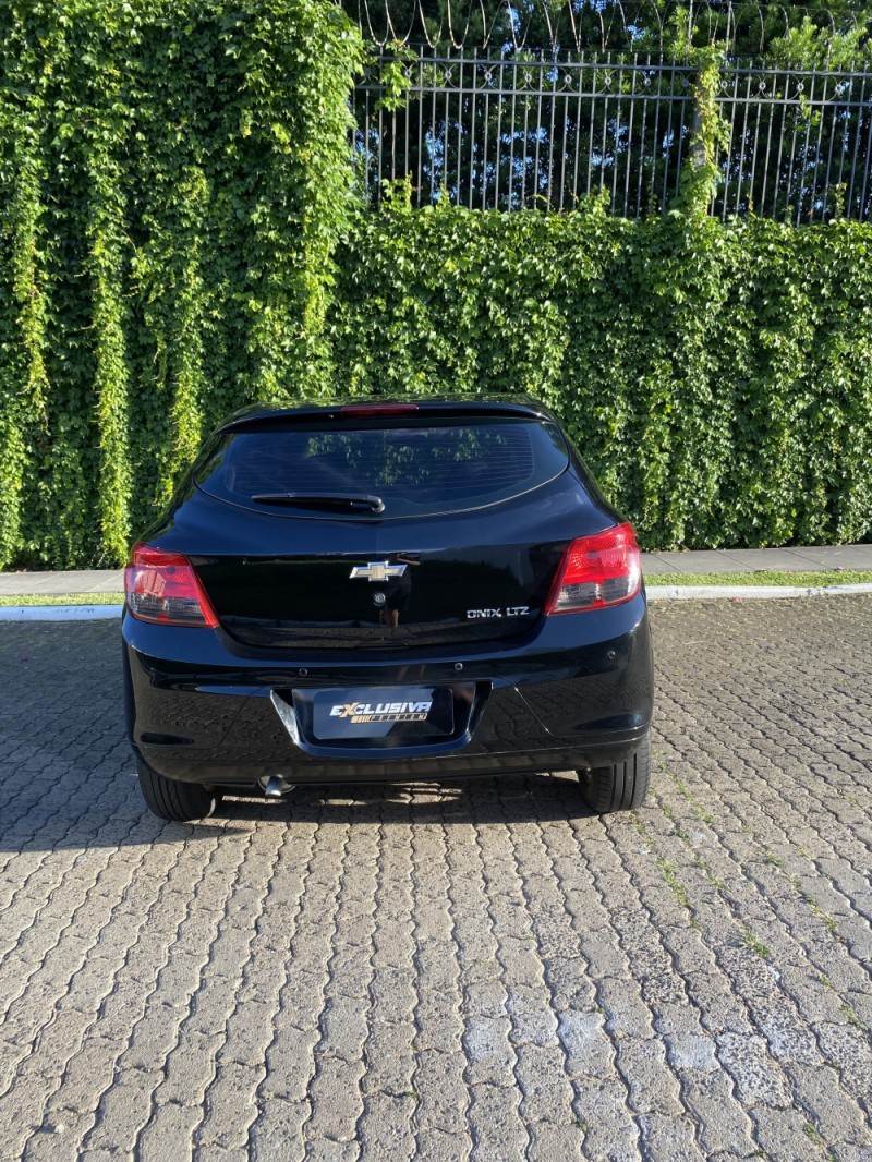 ONIX 1.4 MPFI LTZ 8V FLEX 4P AUTOMÁTICO - 2016 - MONTENEGRO