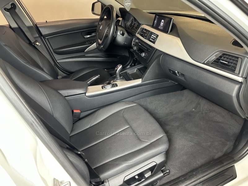 320I 2.0 16V TURBO ACTIVE FLEX 4P AUTOMÁTICO - 2015 - SAPIRANGA