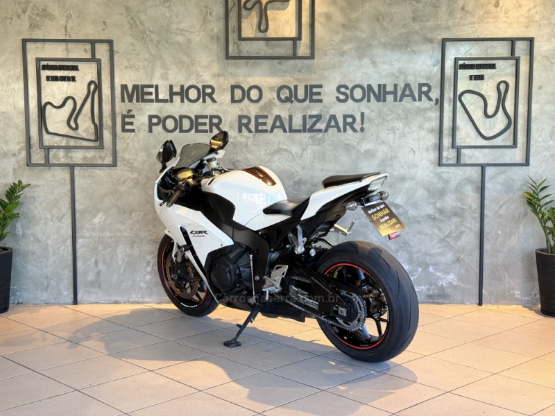 CBR 1000RR FIREBLADE - 2014 - CAXIAS DO SUL