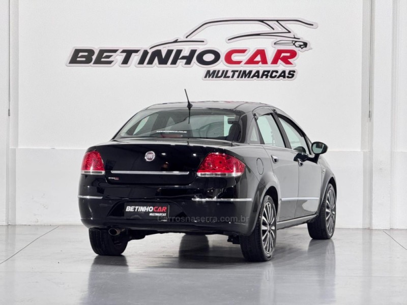 LINEA 1.8 ABSOLUTE 16V FLEX 4P AUTOMATIZADO - 2012 - ESTâNCIA VELHA