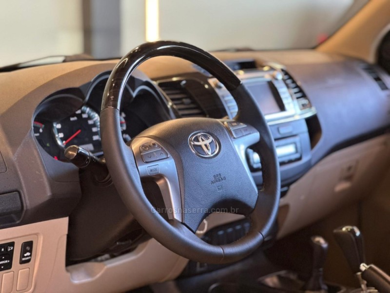 HILUX SW4 3.0 SRV 4X4 16V TURBO INTERCOOLER DIESEL 4P AUTOMÁTICO - 2015 - CAXIAS DO SUL