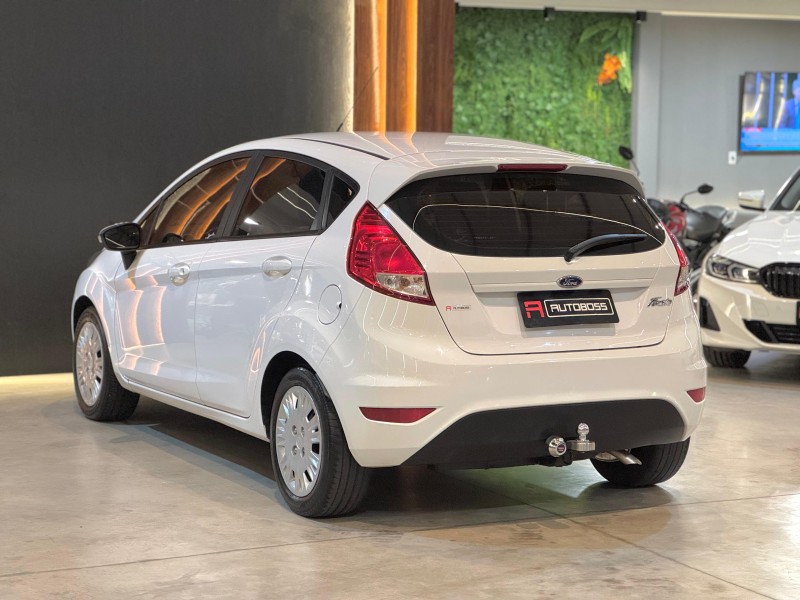 FIESTA 1.6 SE HATCH 16V FLEX 4P MANUAL - 2017 - NOVO HAMBURGO
