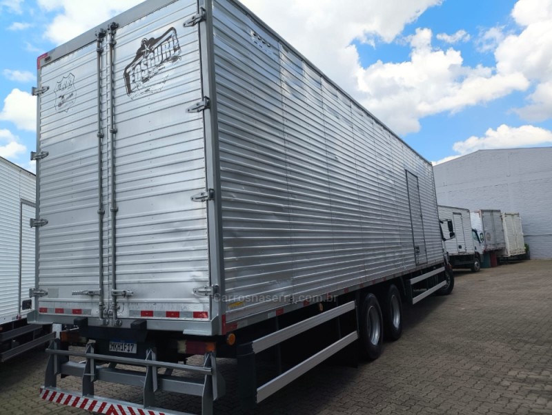 ATEGO 2429 6X2 - 2014 - GARIBALDI