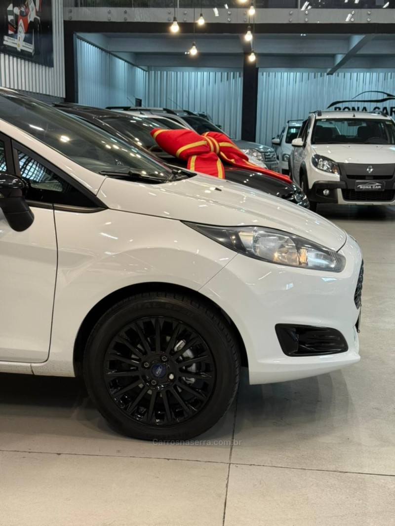 FIESTA 1.6 SEL HATCH 16V FLEX 4P MANUAL - 2017 - CAXIAS DO SUL