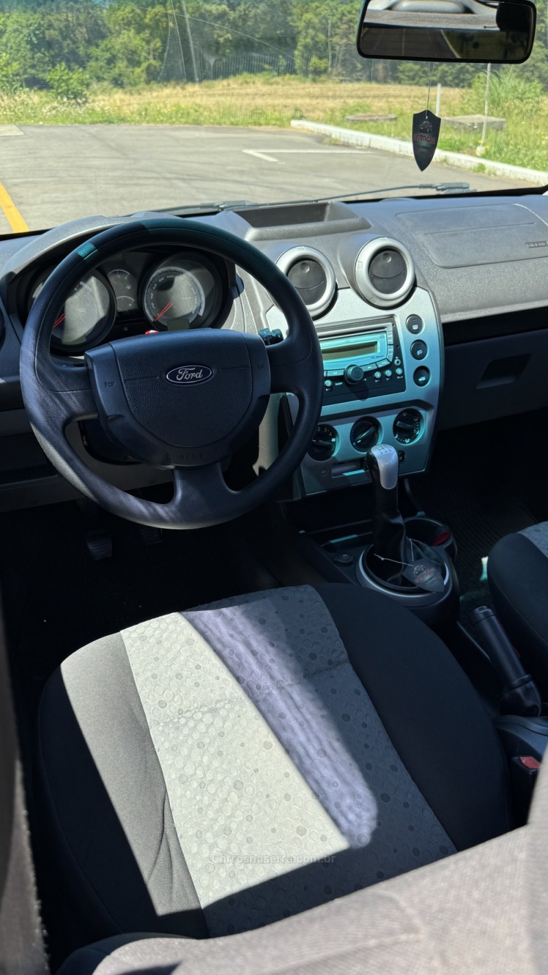 FIESTA 1.6 MPI CLASS HATCH 8V FLEX 4P MANUAL - 2012 - CARLOS BARBOSA