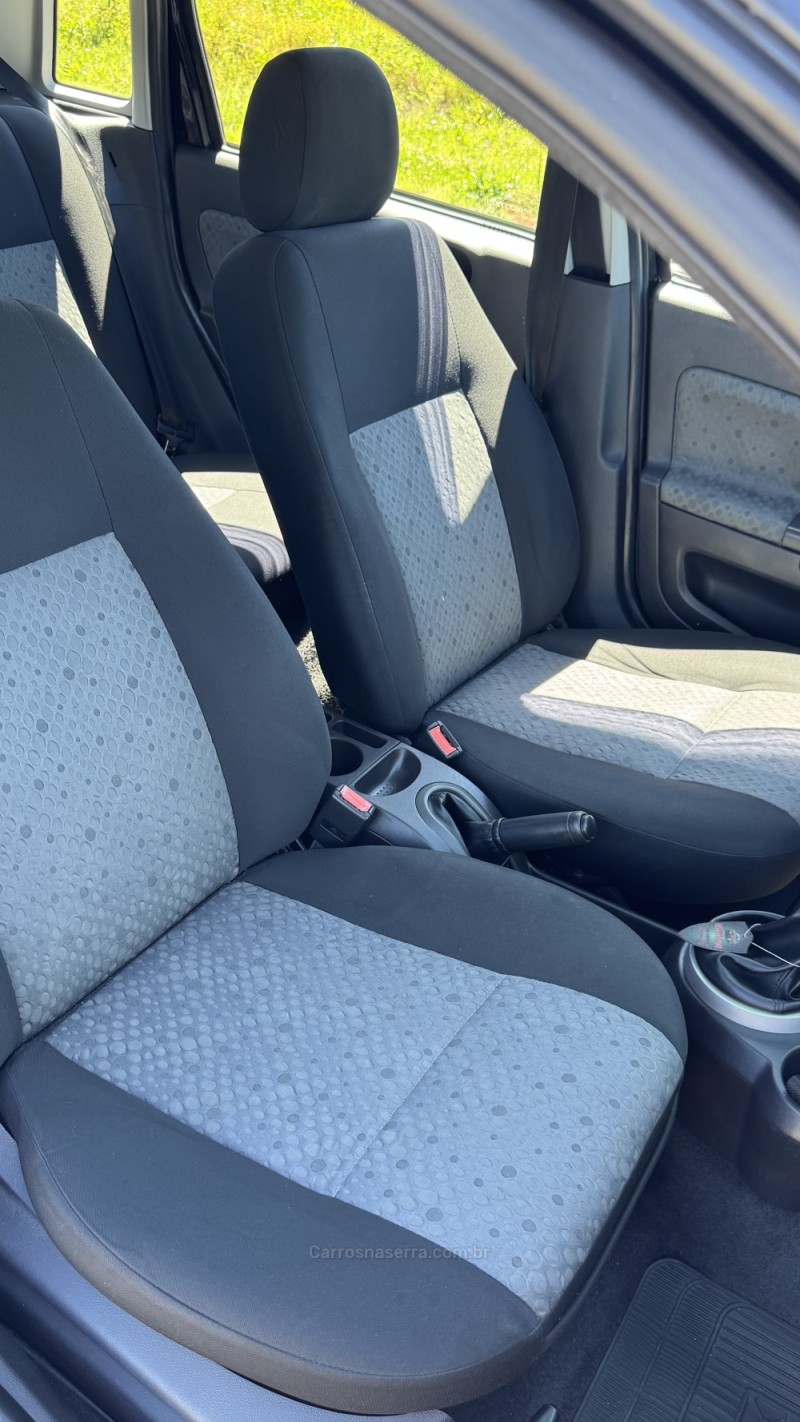 FIESTA 1.6 MPI CLASS HATCH 8V FLEX 4P MANUAL - 2012 - CARLOS BARBOSA