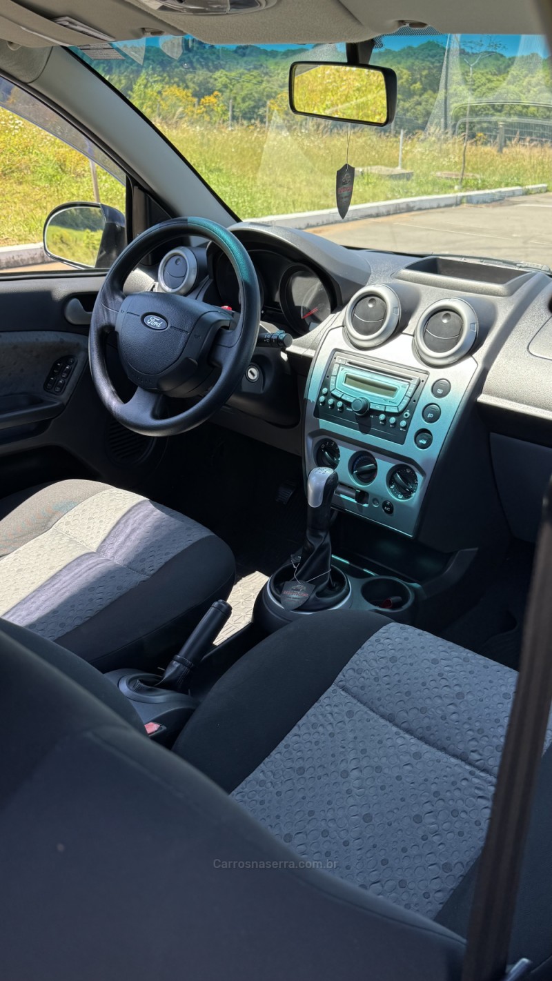 FIESTA 1.6 MPI CLASS HATCH 8V FLEX 4P MANUAL - 2012 - CARLOS BARBOSA