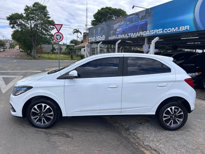 ONIX 1.4 MPFI LTZ 8V FLEX 4P MANUAL - 2015 - VENâNCIO AIRES