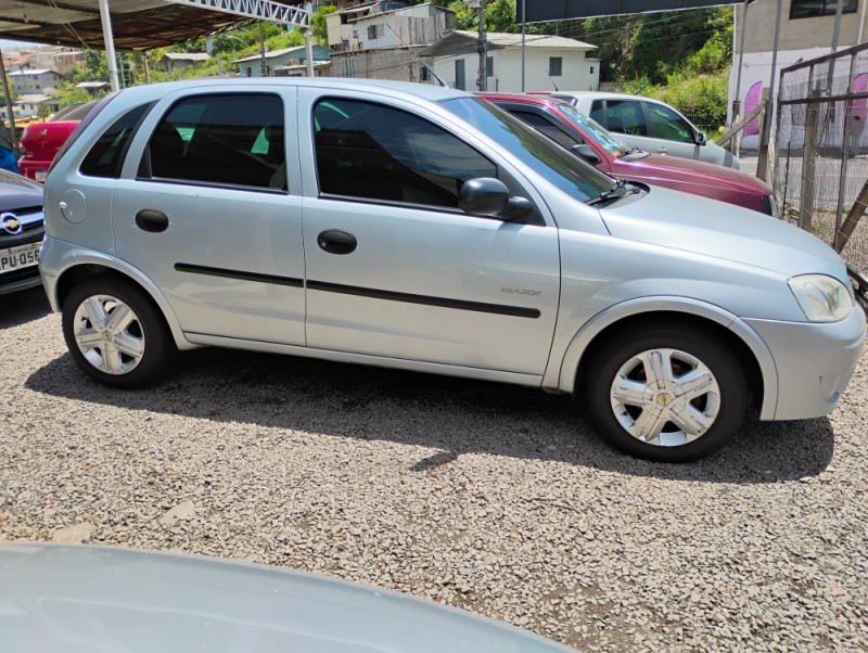 corsa 1.4 mpfi maxx 8v flex 4p manual 2009 caxias do sul