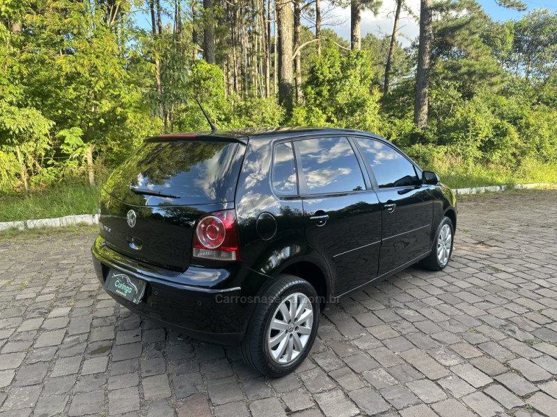 POLO 1.6 MI 8V E-FLEX 4P MANUAL - 2011 - NOVA PRATA