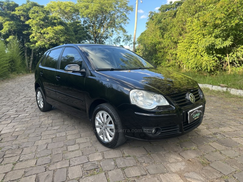 POLO 1.6 MI 8V E-FLEX 4P MANUAL - 2011 - NOVA PRATA