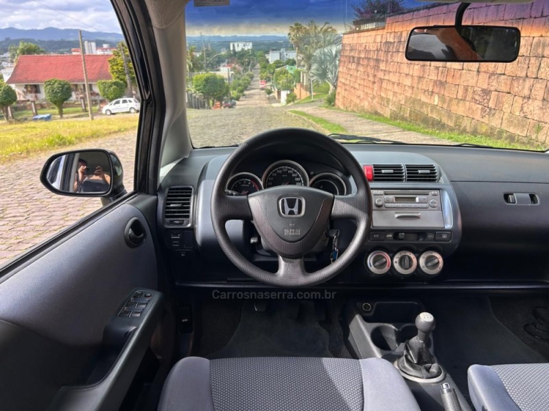 FIT 1.4 LX 8V GASOLINA 4P MANUAL - 2008 - VENâNCIO AIRES