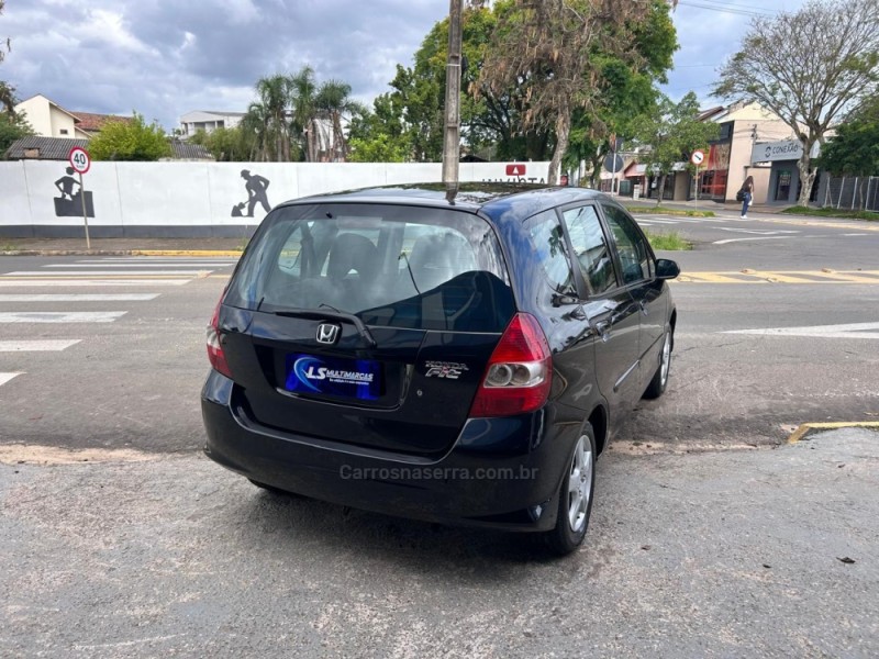 FIT 1.4 LX 8V GASOLINA 4P MANUAL - 2008 - VENâNCIO AIRES