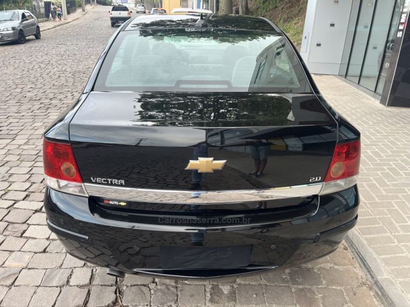VECTRA 2.0 MPFI ELEGANCE 8V FLEX 4P MANUAL - 2010 - VERANóPOLIS