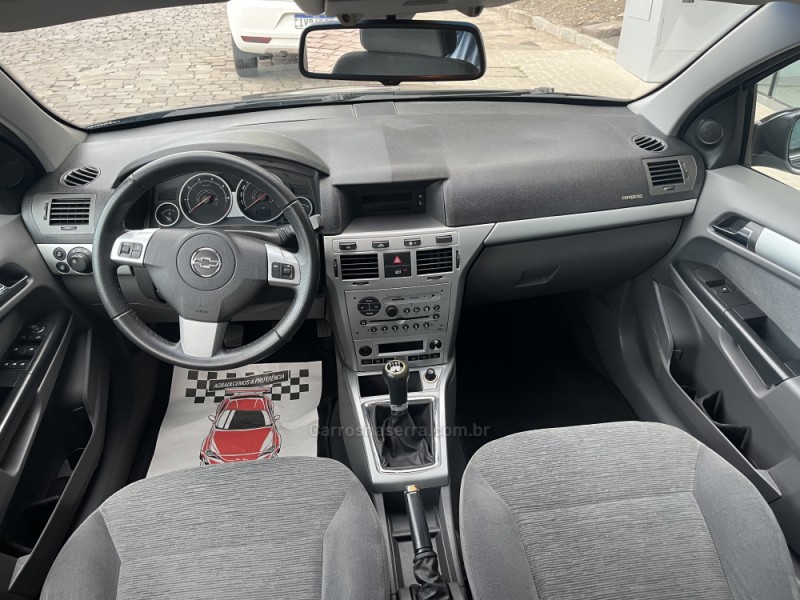 VECTRA 2.0 MPFI ELEGANCE 8V FLEX 4P MANUAL - 2010 - VERANóPOLIS