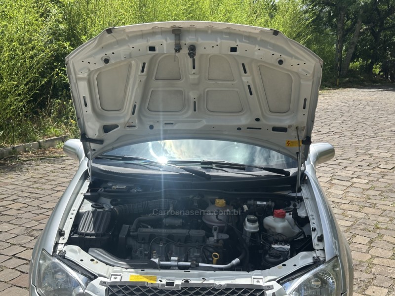 CLASSIC 1.0 MPFI LS 8V FLEX 4P MANUAL - 2013 - NOVA PRATA