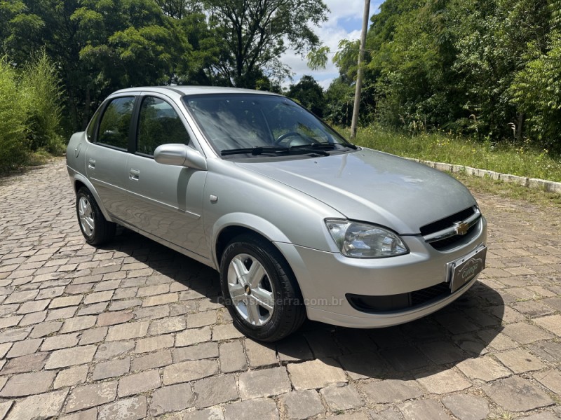 CLASSIC 1.0 MPFI LS 8V FLEX 4P MANUAL - 2013 - NOVA PRATA