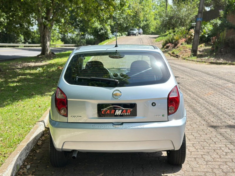 CELTA 1.0 MPFI SPIRIT 8V FLEX 4P MANUAL - 2010 - DOIS IRMãOS