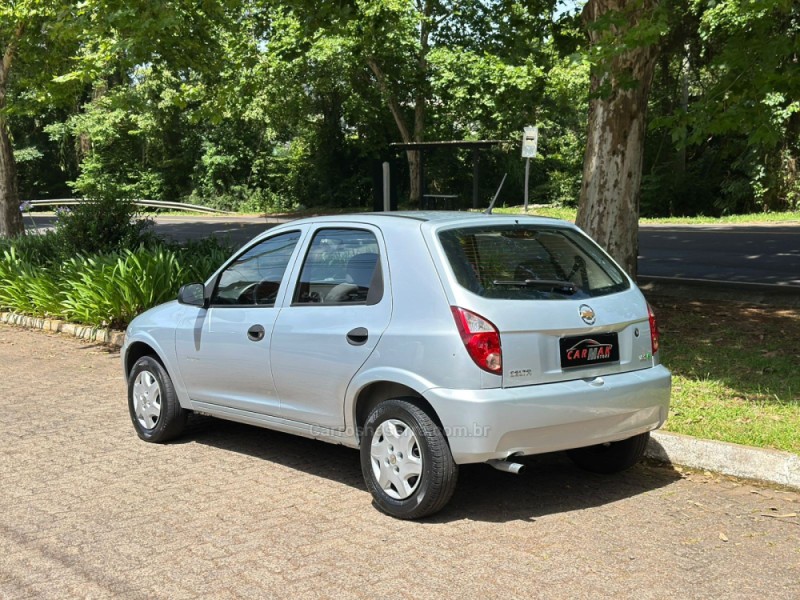 CELTA 1.0 MPFI SPIRIT 8V FLEX 4P MANUAL - 2010 - DOIS IRMãOS