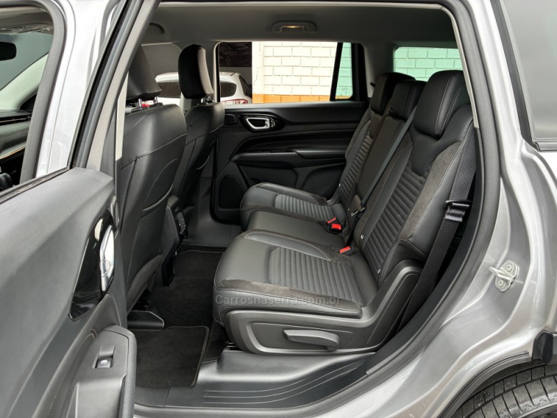 COMMANDER 1.3 LIMITED T270 16V 4X2 TURBO FLEX 4P AUTOMÁTICO - 2025 - VENâNCIO AIRES