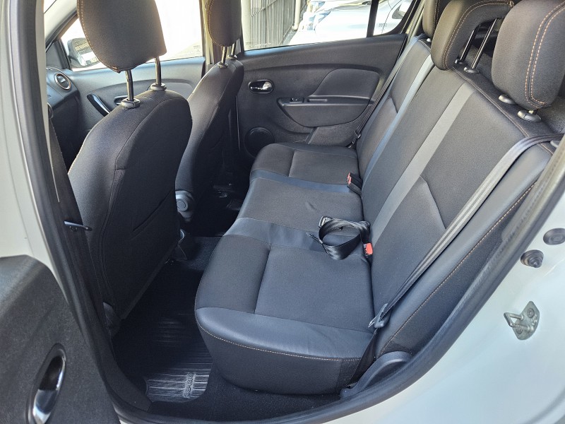 SANDERO 1.6 STEPWAY 8V FLEX 4P MANUAL - 2015 - CAXIAS DO SUL