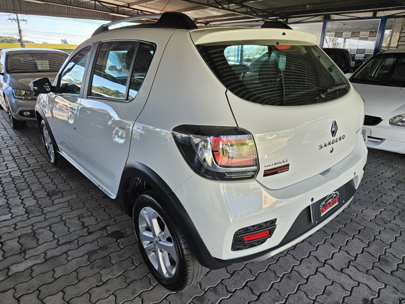 SANDERO 1.6 STEPWAY 8V FLEX 4P MANUAL - 2015 - CAXIAS DO SUL