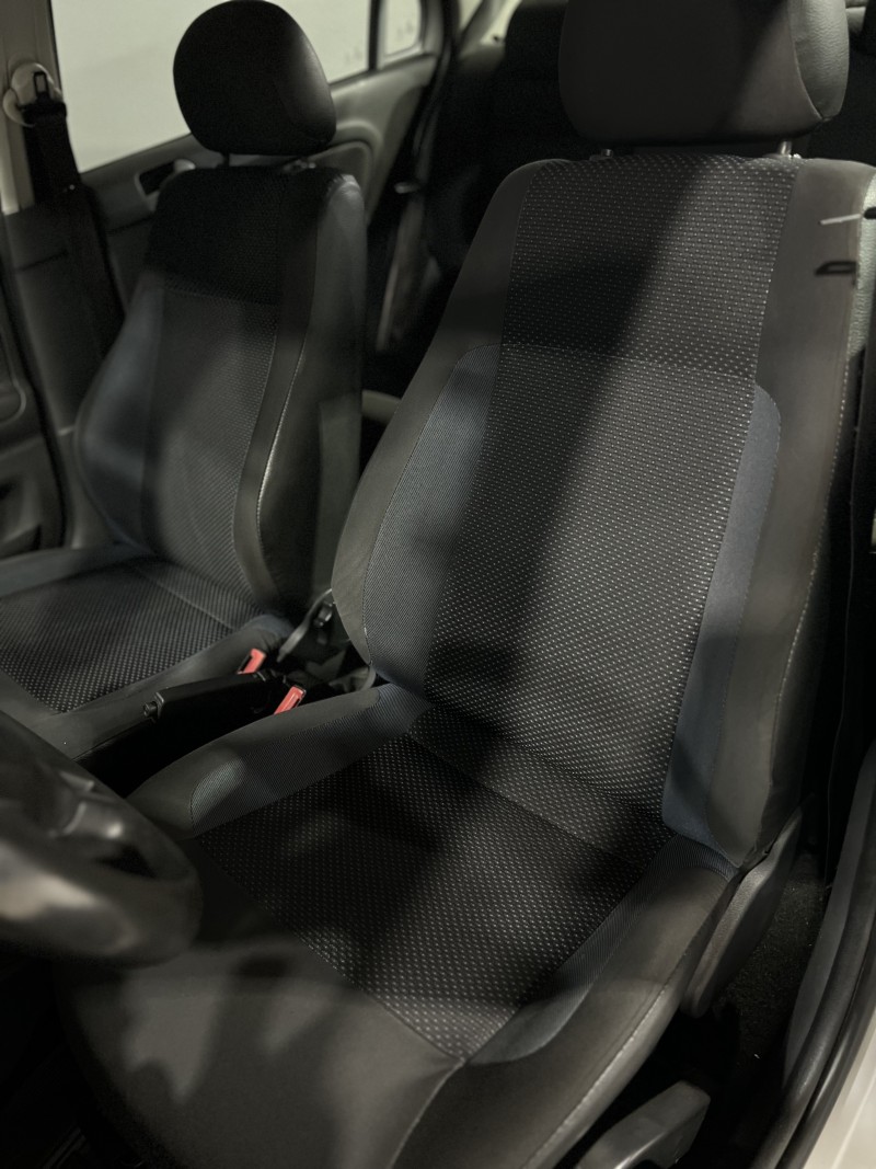 VOYAGE 1.0 MI CITY 8V FLEX 4P MANUAL - 2015 - CAXIAS DO SUL