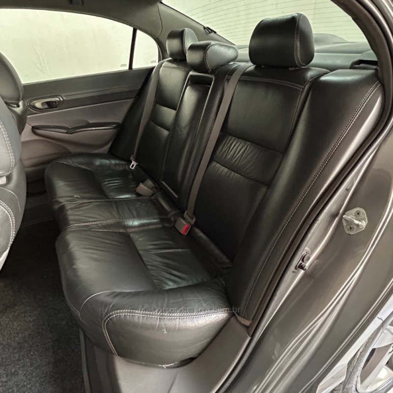 CIVIC 1.8 LXS 16V GASOLINA 4P AUTOMÁTICO - 2007 - VACARIA