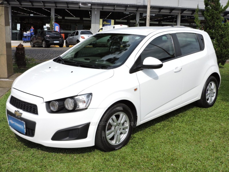 sonic 1.6 lt 16v flex 4p manual 2014 sao marcos
