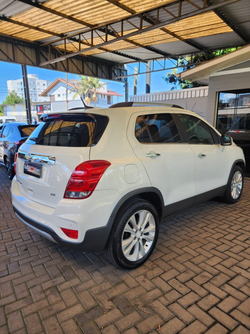 TRACKER 1.0 12V LTZ TURBO FLEX 4P AUTOMÁTICO - 2022 - CAXIAS DO SUL