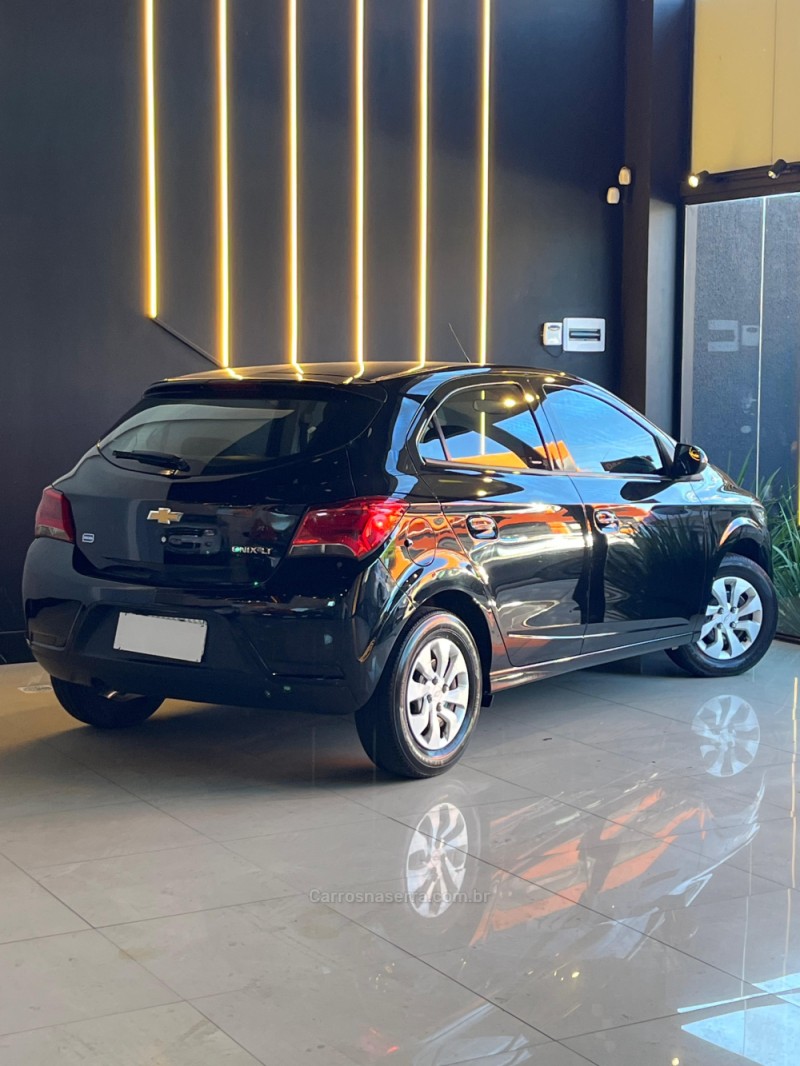 ONIX 1.0 LT 12V TURBO FLEX 4P MANUAL - 2017 - SAPUCAIA DO SUL